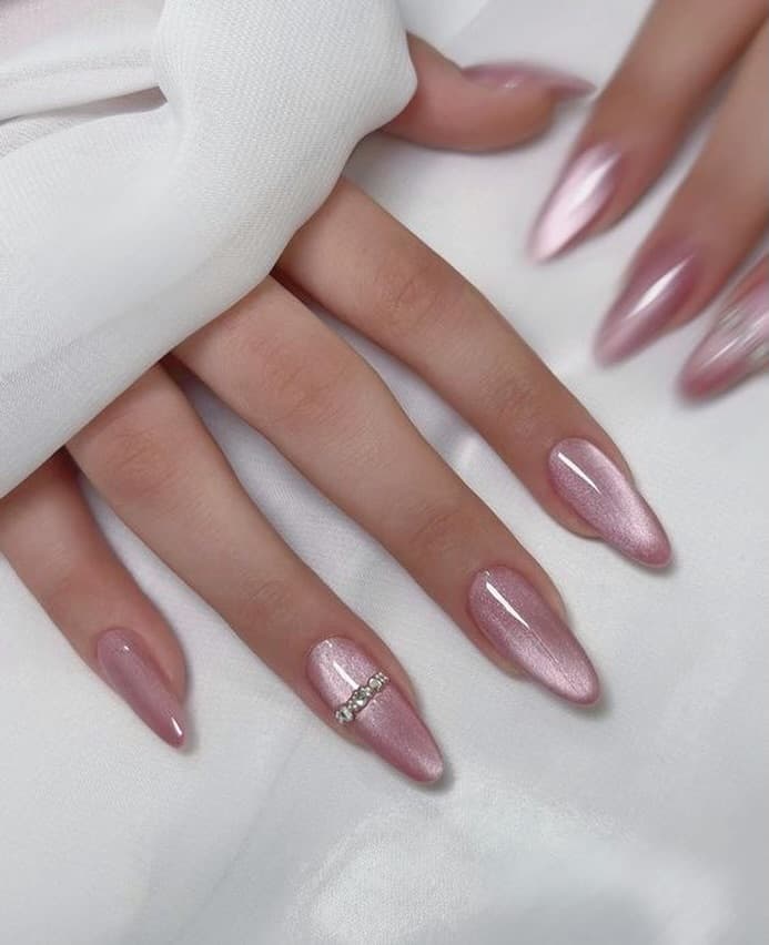 unas — Dolls Coiffure