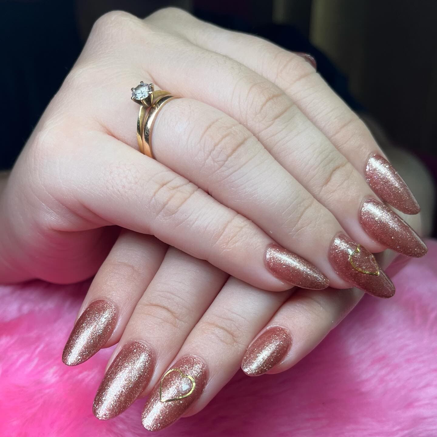 unas — Dolls Coiffure